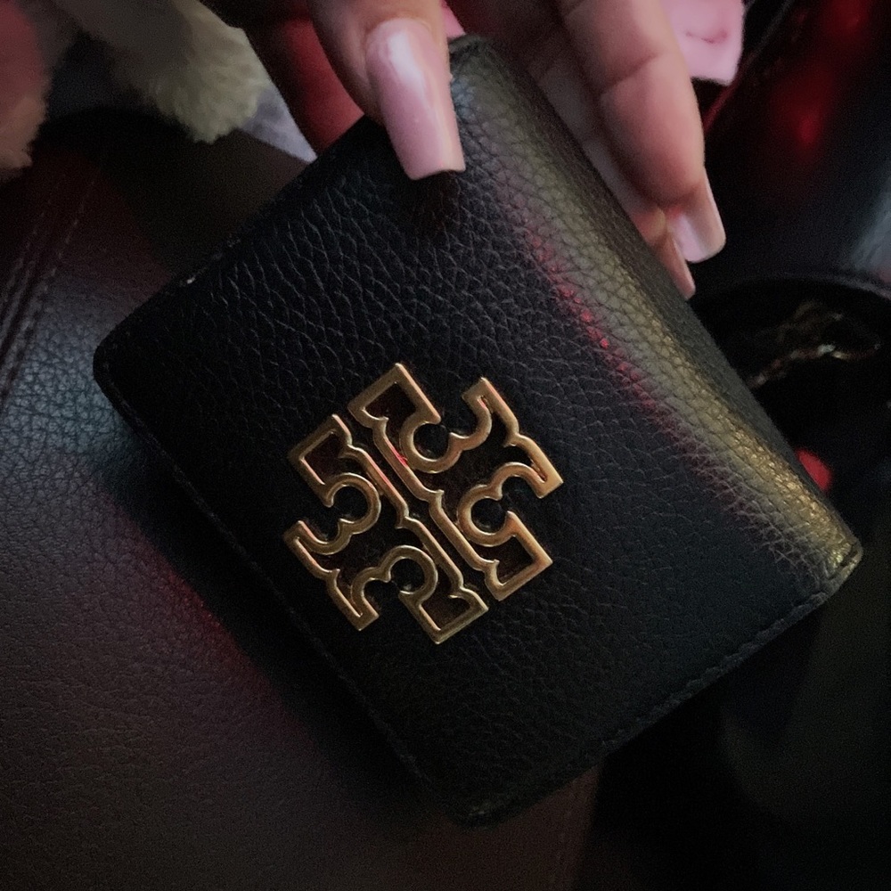 NEW!! TORY BURCH Britten Mini Wallet/BLACK